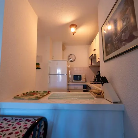 Apartamento Superbe T3 Clim / Piscine / Commerces Et Plages. *