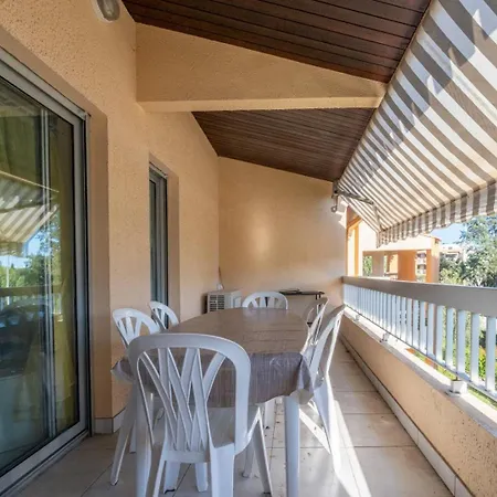 Superbe T3 Clim / Piscine / Commerces Et Plages. Apartamento