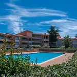 Appartement Superbe T3 Clim / Piscine / Commerces Et Plages.