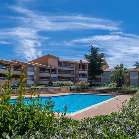 Superbe T3 Clim / Piscine / Commerces Et Plages. Le Lavandou